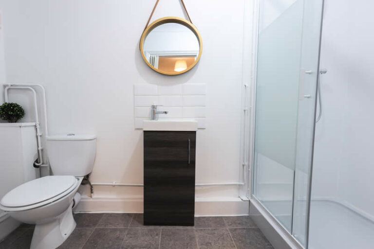 bethnall_Bathroom