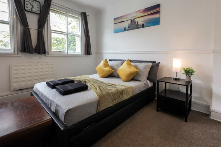 bethnall_Room 1