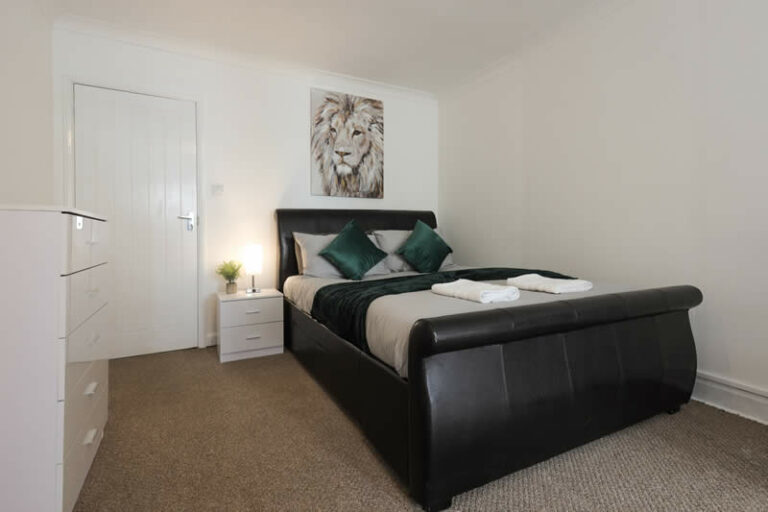 bethnall_Room 2